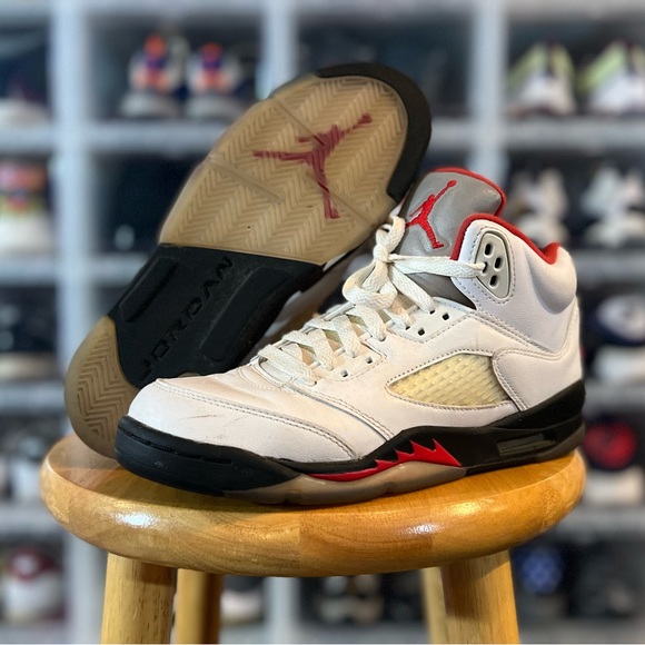 Air Jordan Retro 5 “Fire Red” - Picture 3 of 6